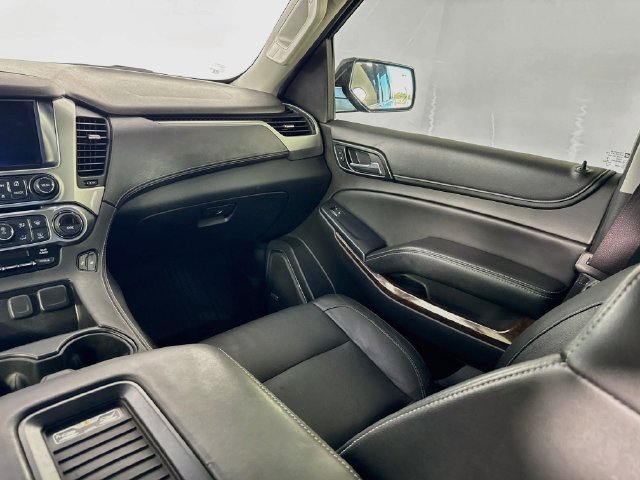 Used 2017 Chevrolet Tahoe LT w/ Luxury Package AWD/4WD image 26