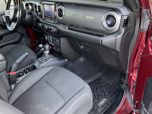 Used 2021 Jeep Wrangler Unlimited Sahara w/ Uconnect 4C Nav & Sound Group image 25