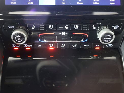 Used 2023 Jeep Grand Cherokee Summit AWD/4WD image 51