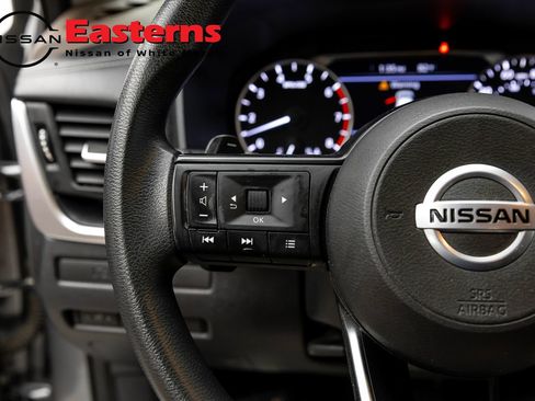 Used 2021 Nissan Rogue S AWD/4WD image 15