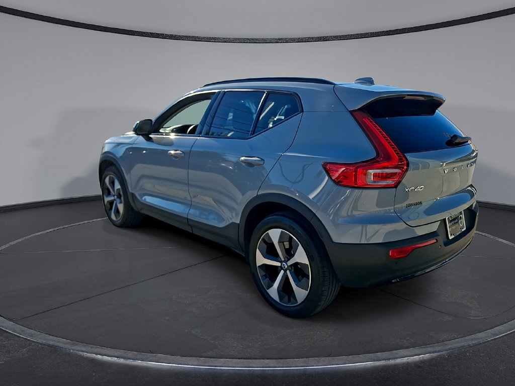 Certified 2026 Volvo XC40 B5 Plus AWD/4WD image 28