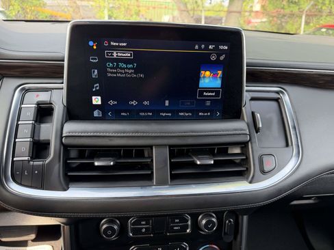 Used 2022 Chevrolet Suburban Z71 w/ Luxury Package AWD/4WD image 23