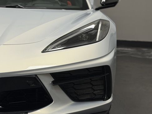 Used 2021 Chevrolet Corvette Stingray Preferred Cpe w/ Z51 Performance Package image 8