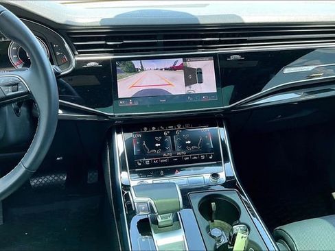 Used 2025 Audi Q8 Prestige w/ Prestige Package AWD/4WD image 6