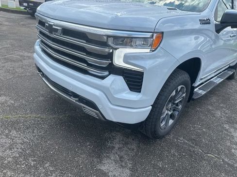 New 2026 Chevrolet Silverado 1500 High Country w/ Technology Package AWD/4WD image 9