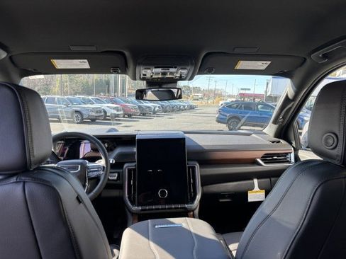 New 2026 GMC Yukon XL Denali image 38