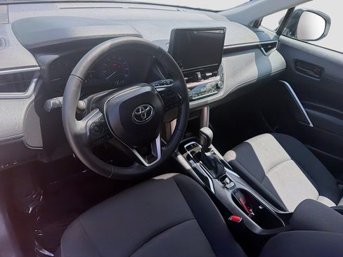 Used 2024 Toyota Corolla Cross LE FWD image 7