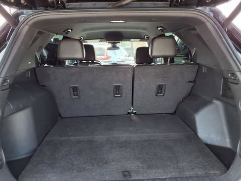 Used 2023 Chevrolet Equinox RS w/ RS Leather Package FWD image 11