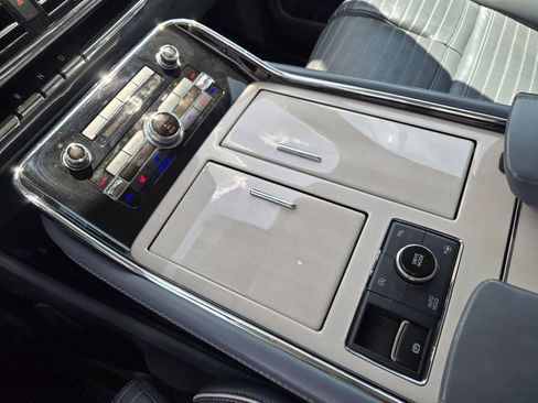 Used 2020 Lincoln Navigator Black Label image 17