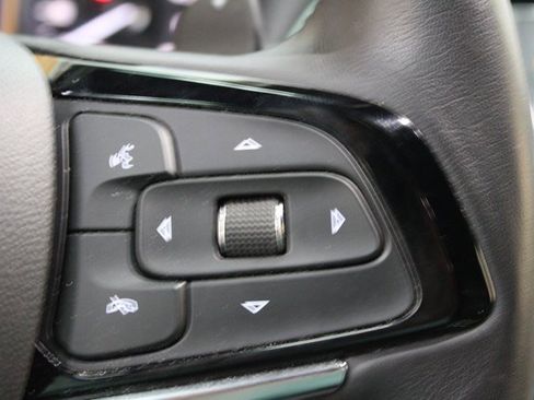 Used 2022 Buick Enclave Essence image 15