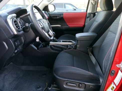 Used 2022 Toyota Tacoma SR5 image 26