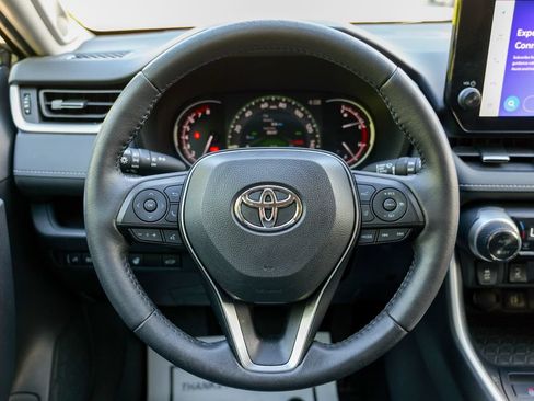Used 2023 Toyota RAV4 XLE Premium AWD/4WD image 42