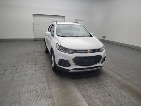 Used 2020 Chevrolet Trax LT w/ LT Convenience Package FWD image 13