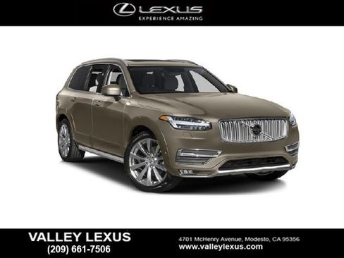 Used 2016 Volvo XC90 T6 Momentum w/ Momentum Plus Package AWD/4WD image 1