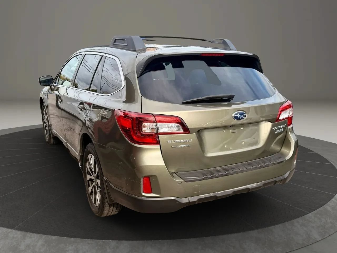 Used 2015 Subaru Outback 2.5i Limited AWD/4WD image 6