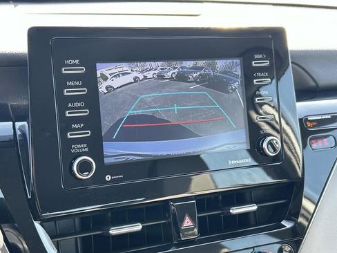 Used 2024 Toyota Camry SE image 20