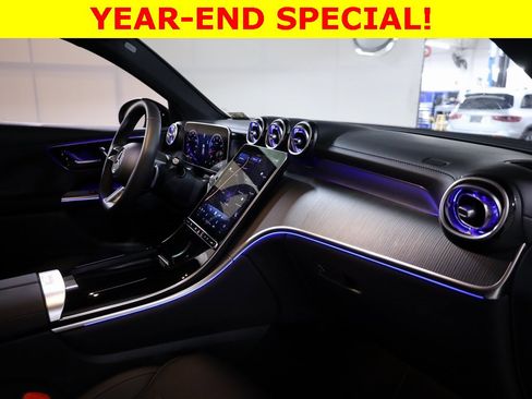Used 2025 Mercedes-Benz GLC 300 4MATIC image 40