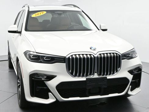 Used 2019 BMW X7 xDrive50i w/ M Sport Package AWD/4WD image 2