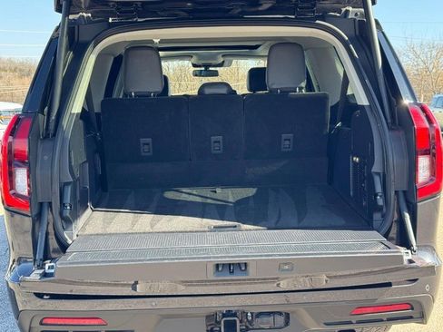 Used 2025 Ford Expedition Max Active image 5