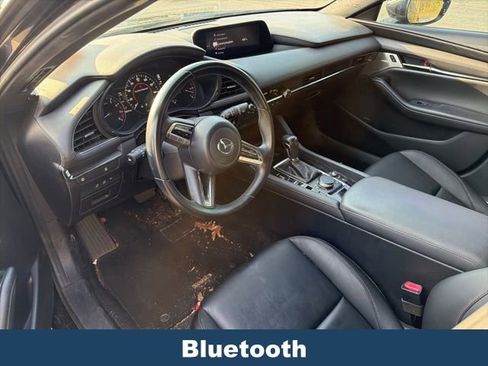 Used 2019 MAZDA MAZDA3 Hatchback w/ Preferred Package image 4