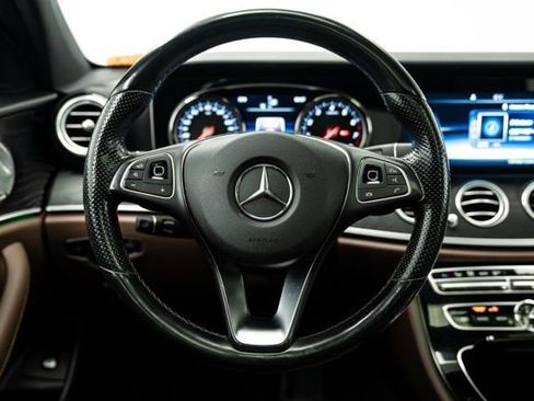 Used 2017 Mercedes-Benz E 300 4MATIC image 20