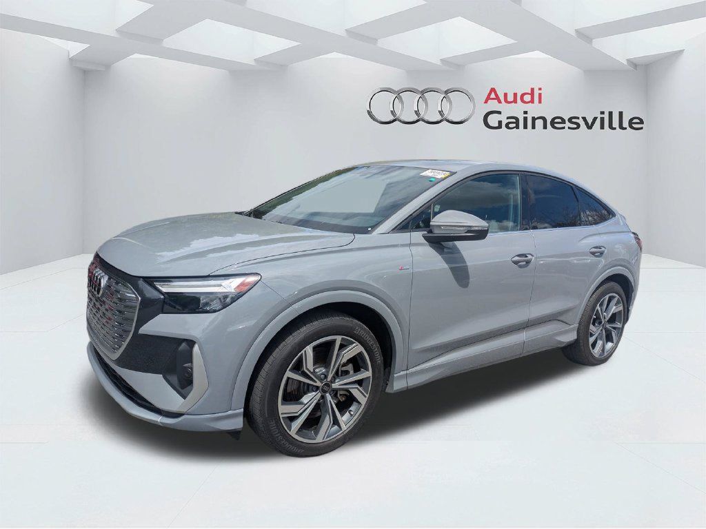 Used 2025 Audi Q4 e-tron Premium AWD/4WD image 11