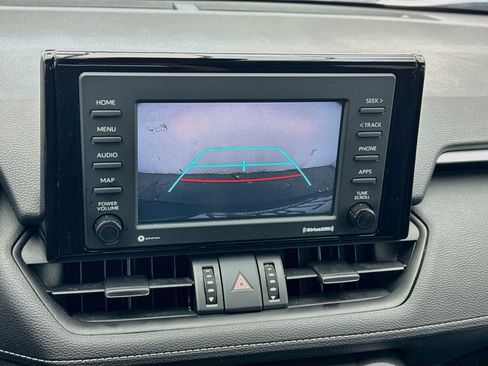 Used 2022 Toyota RAV4 XLE Premium FWD image 10