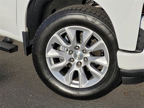 Used 2022 Chevrolet Silverado 1500 Custom image 10