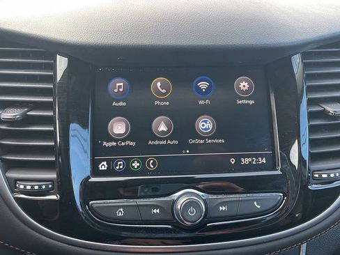 Used 2022 Chevrolet Trax LT w/ LT Convenience Package image 33