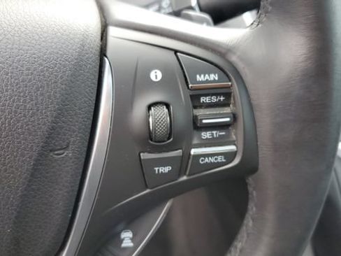Used 2018 Acura TLX w/ Technology Package FWD image 13