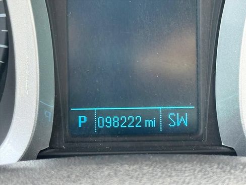 Used 2017 Chevrolet Equinox LS FWD image 19