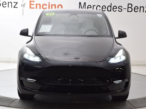 Used 2024 Tesla Model Y Long Range image 9