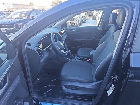 New 2026 Volkswagen Taos SE image 14