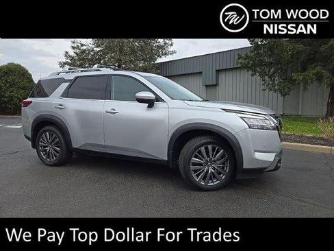 Certified 2022 Nissan Pathfinder SL w/ SL Premium Package AWD/4WD image 1