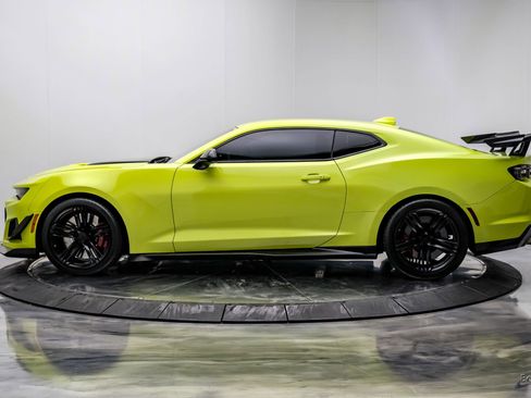 Used 2021 Chevrolet Camaro ZL1 image 5
