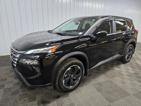 Used 2024 Nissan Rogue SV image 8