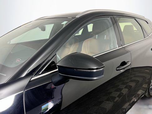 Used 2025 Toyota Crown Signia image 12