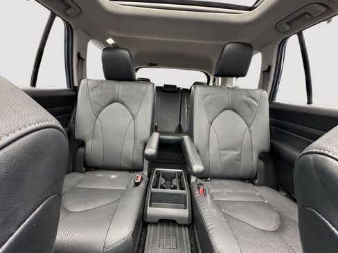 Certified 2024 Toyota Grand Highlander AWD image 13