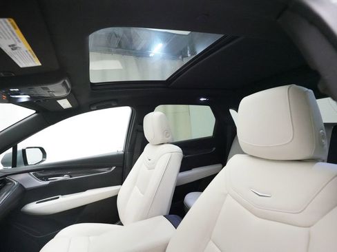 Used 2024 Cadillac XT5 Sportv AWD/4WD image 34