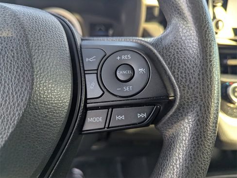 Used 2022 Toyota Corolla LE image 26