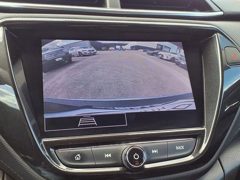 Used 2023 Chevrolet TrailBlazer LT w/ Convenience Package FWD image 12