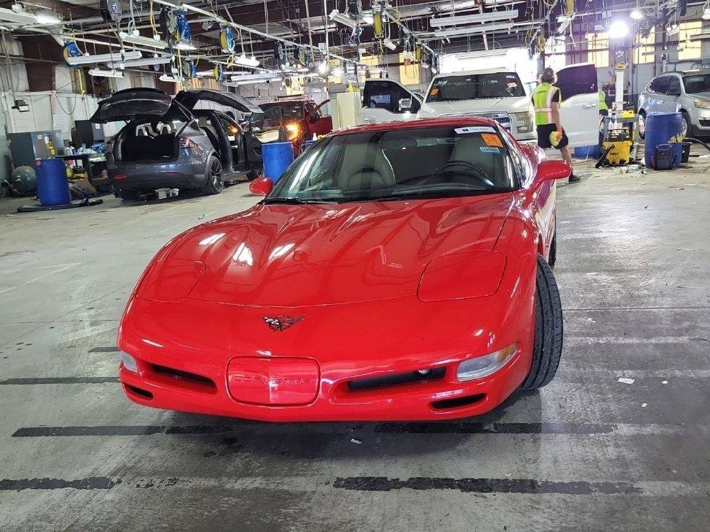 Used 2001 Chevrolet Corvette Coupe w/ Preferred Equipment Group2 RWD image 2