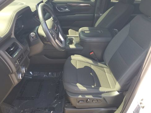 Used 2023 GMC Yukon XL SLE RWD image 5