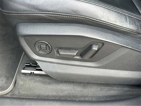 Used 2020 Audi Q8 Premium w/ Black Optic Package image 27