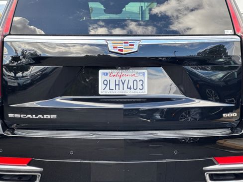 Certified 2024 Cadillac Escalade Premium Luxury image 46