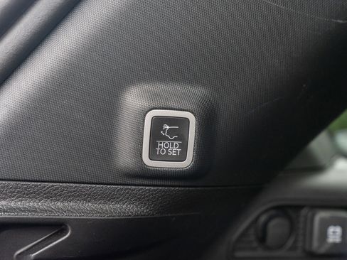 Used 2024 Jeep Grand Cherokee Altitude AWD/4WD image 10
