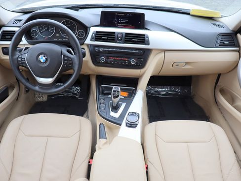 Used 2014 BMW 328d xDrive image 9