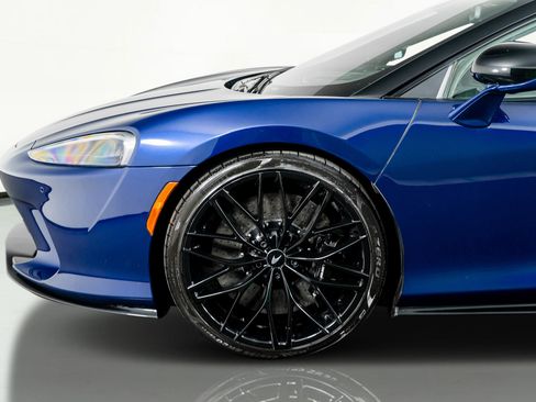 Used 2023 McLaren GT image 19