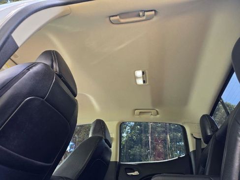 Used 2017 Chevrolet Colorado LT w/ LT Convenience Package image 21