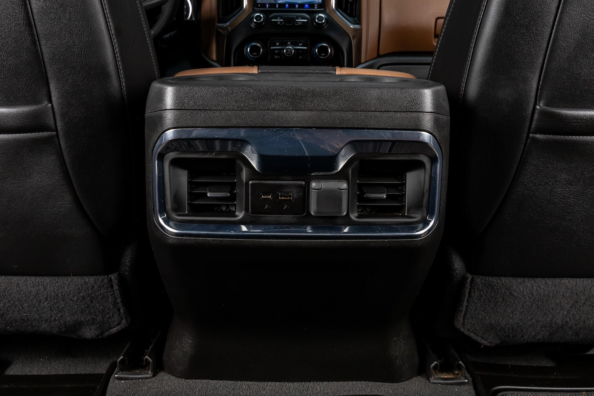 Used 2022 Chevrolet Silverado 3500 High Country w/ Safety Package II AWD/4WD image 34